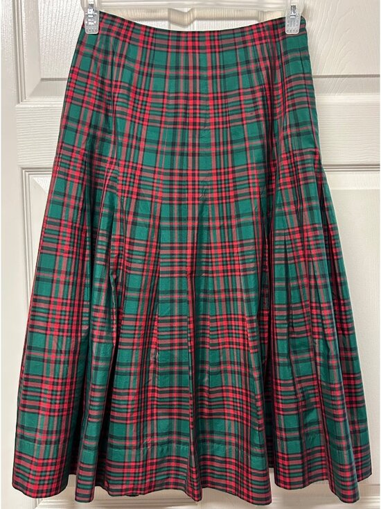 J. Peterman Dresses & Skirts - J. Peterman Green Red Pleated Skirt Sz 2 Preppy Clueless-Style Dark-Academia
